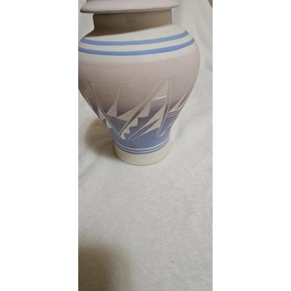 Sally Dineh Hand Painted Navajo Lidded Dine Vase Terracotta Pottery Indigenous